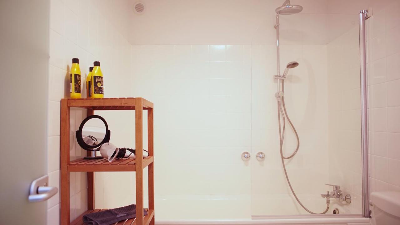 Appartement Im Zentrum Von Langenhagen Mit Netflix Und Tiefgarage Hannover Bagian luar foto